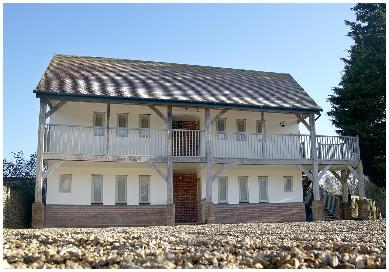Отель The Three Hills Bartlow Экстерьер фото